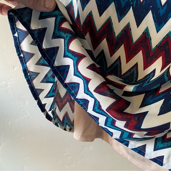 NWT Chevron Pattern Chiffon Long Sleeve Dress - Picture 3 of 8